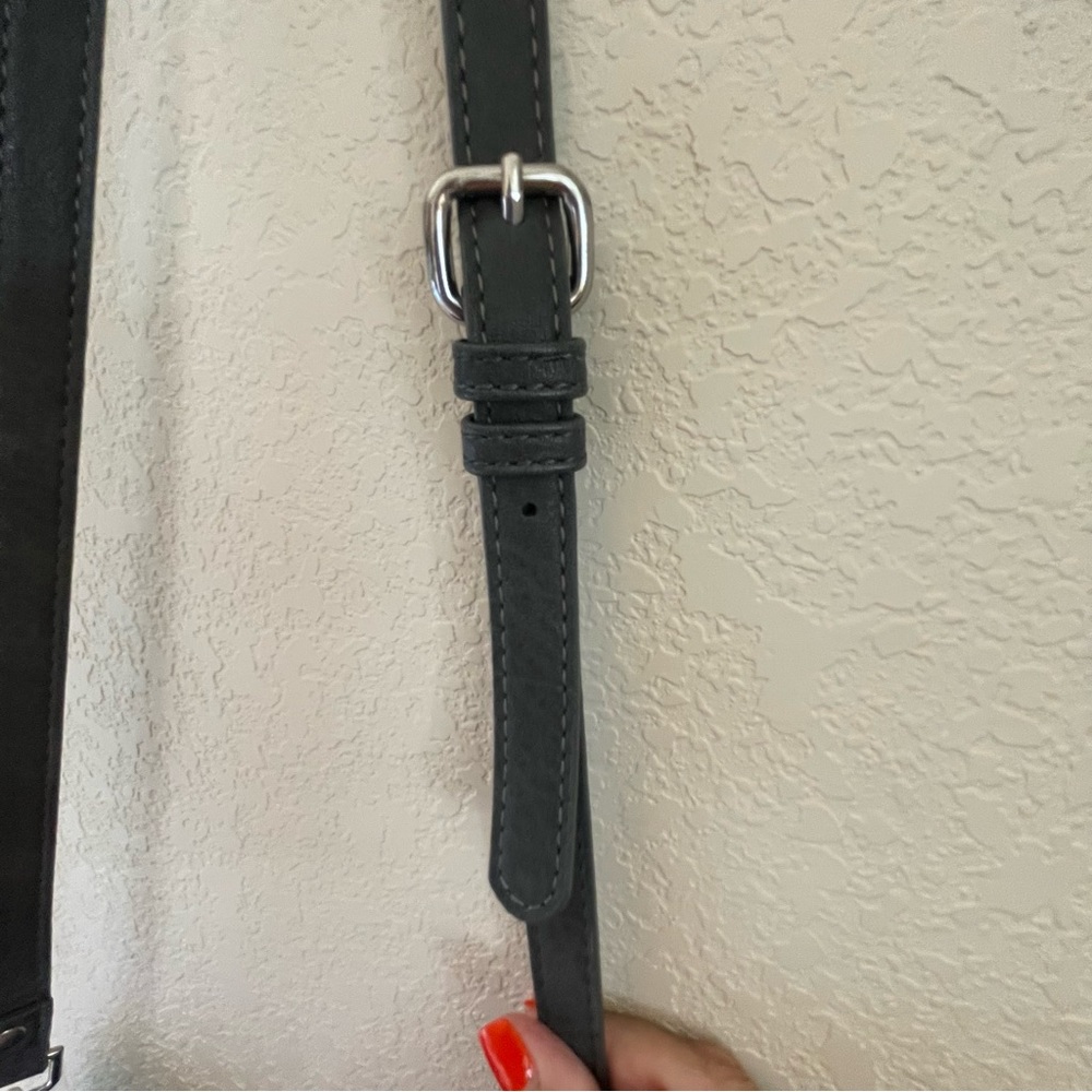 Moda Luxe Gray Faux Leather Crossbody or Shoulder Purse - Picture 6 of 16